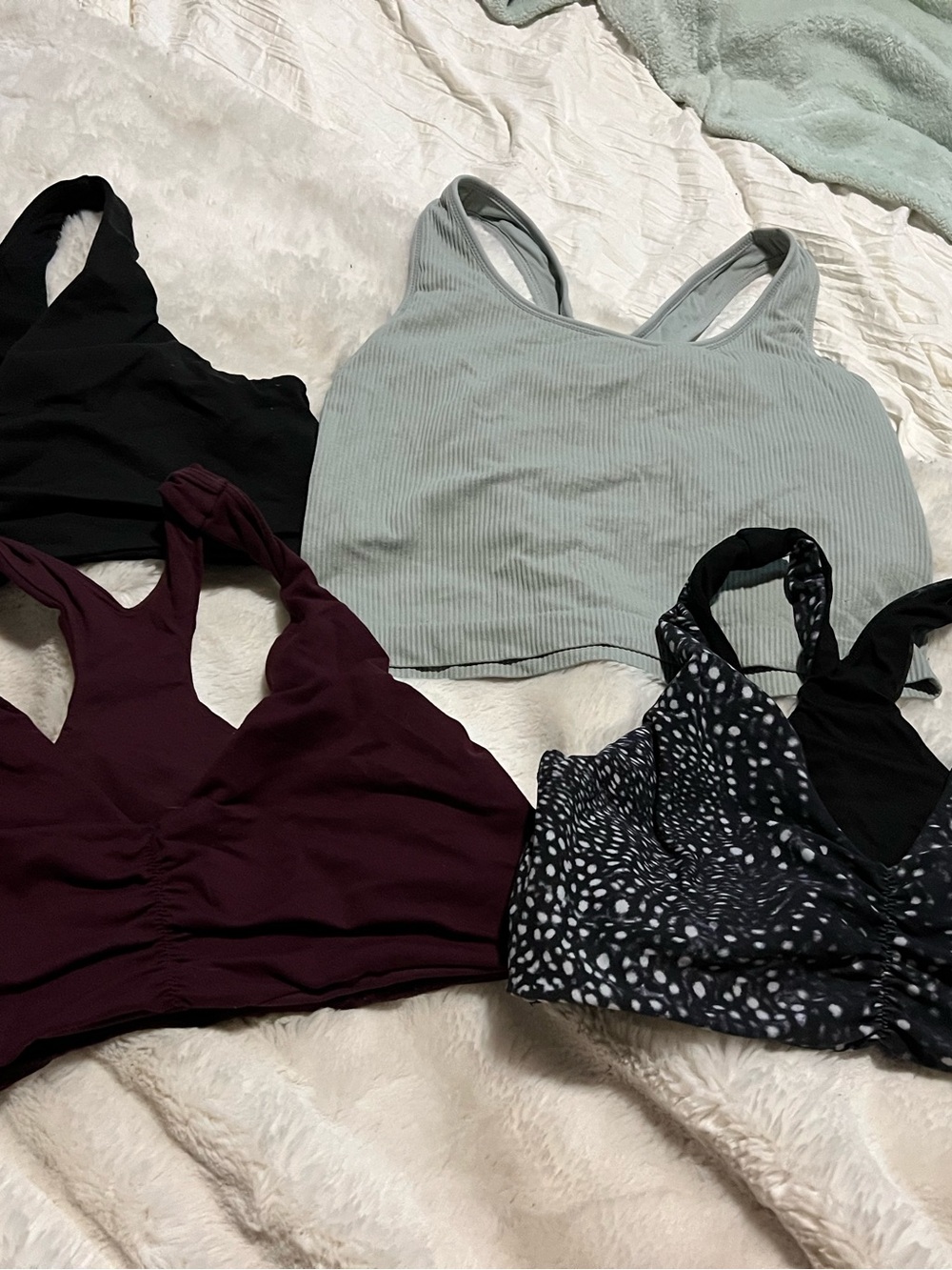 Womens sport bra bundle size medium